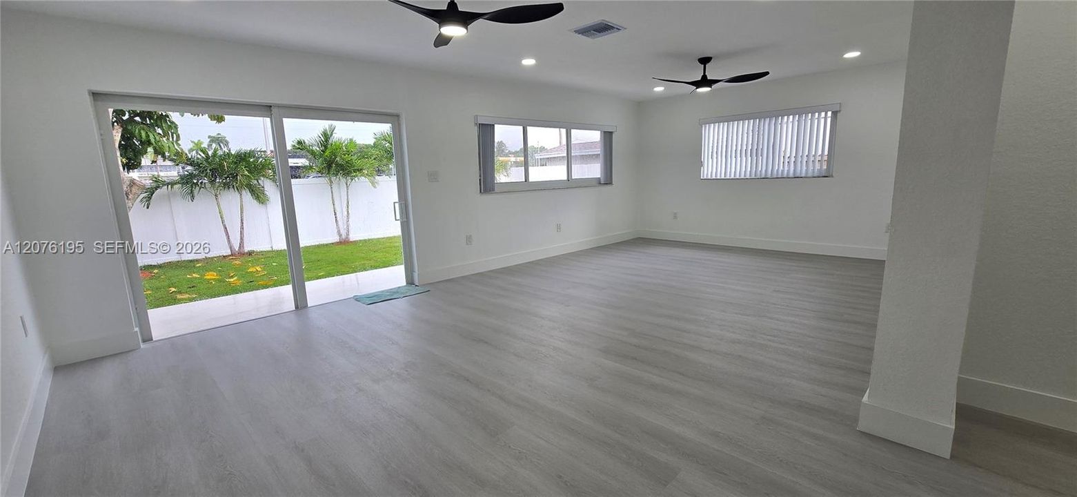 For Sale: $629,000 (3 beds, 2 baths, 1729 Square Feet)