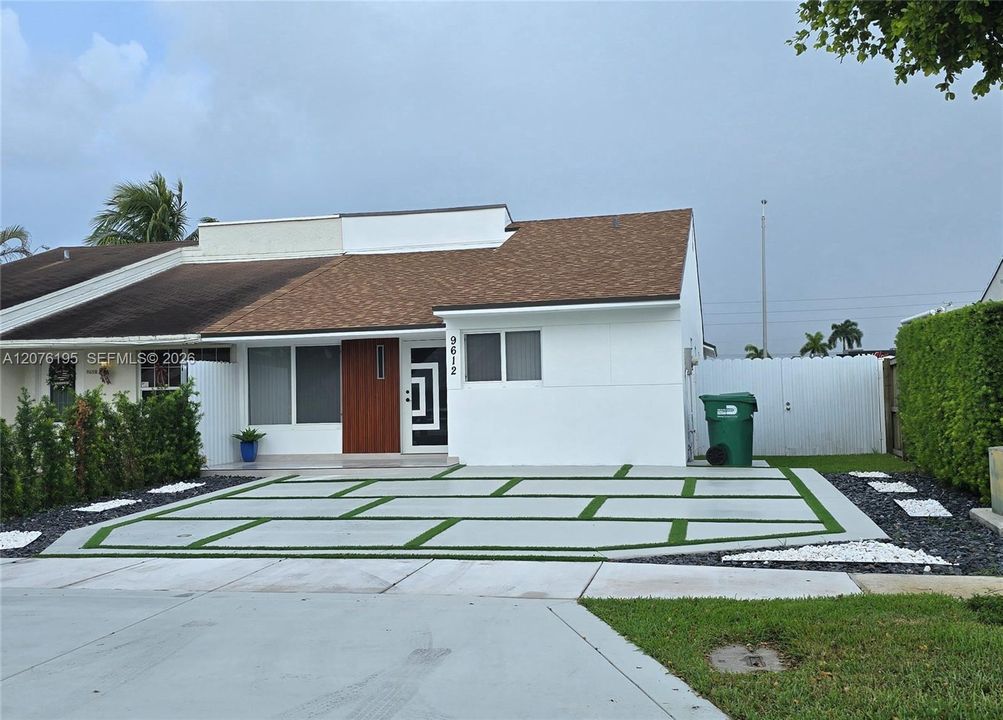 For Sale: $629,000 (3 beds, 2 baths, 1729 Square Feet)