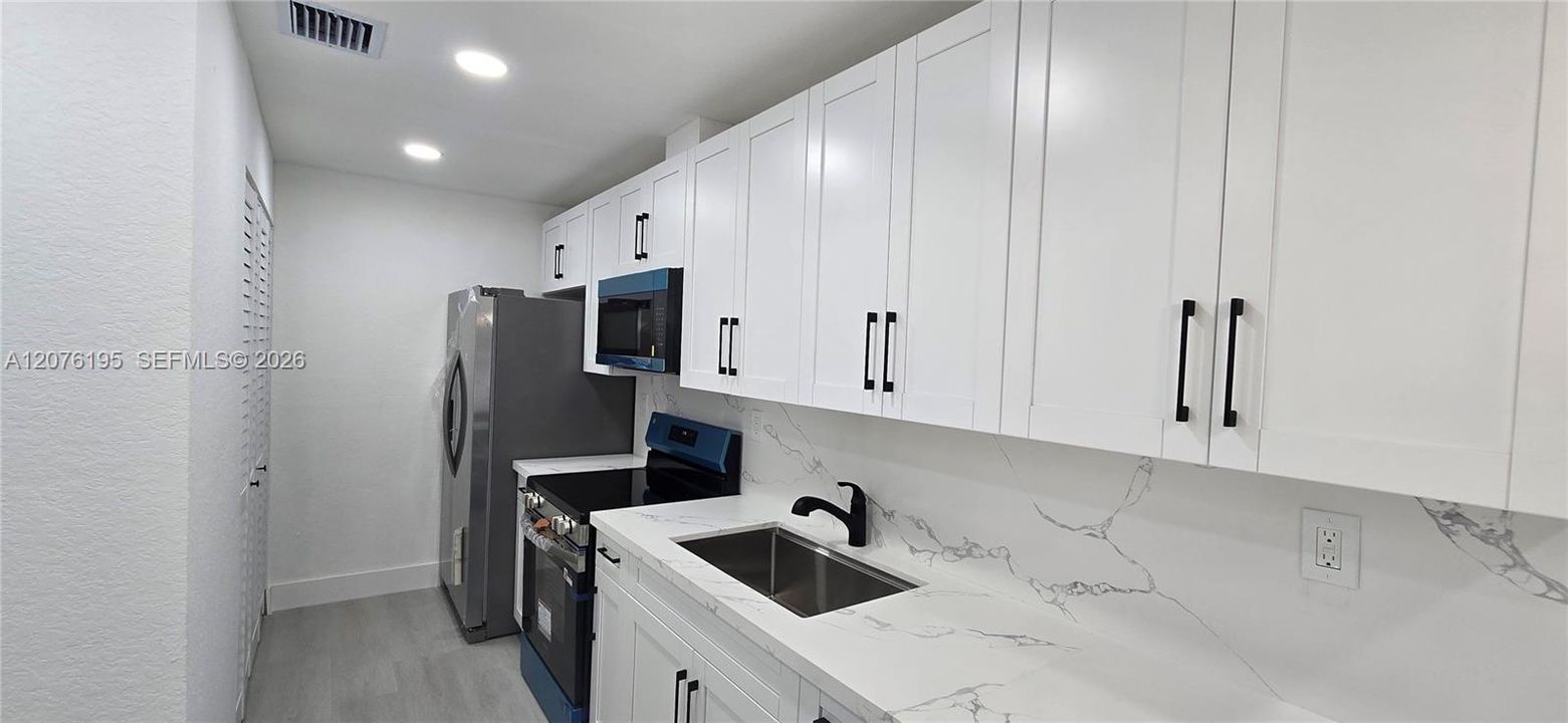 For Sale: $629,000 (3 beds, 2 baths, 1729 Square Feet)