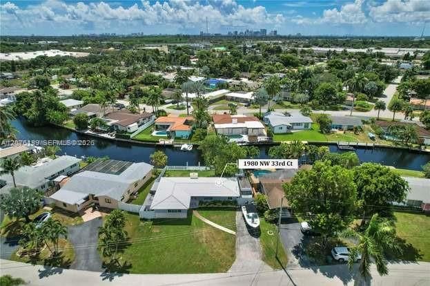 En Venta: $624,500 (3 camas, 2 baños, 1377 Pies cuadrados)