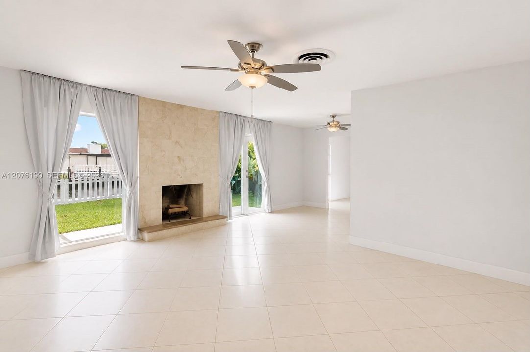 En Venta: $624,500 (3 camas, 2 baños, 1377 Pies cuadrados)