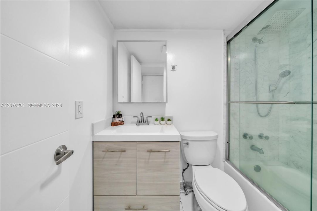 В аренду: $3,000 (2 спален, 2 ванн, 1240 Квадратных фут)