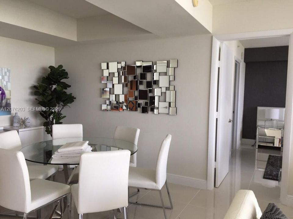 En Renta: $2,900 (2 camas, 2 baños, 935 Pies cuadrados)