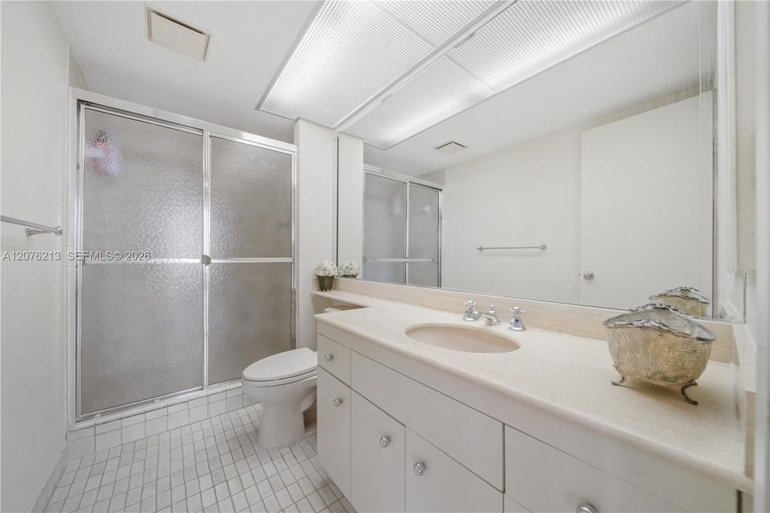 For Rent: $6,000 (2 beds, 2 baths, 1901 Square Feet)