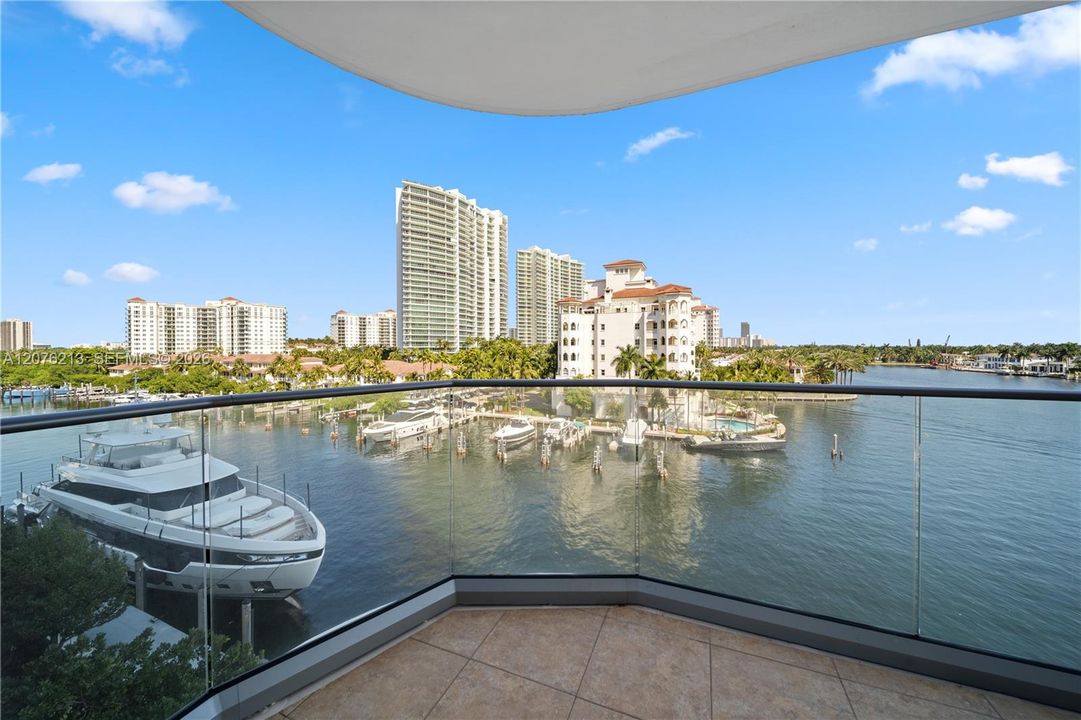 For Rent: $6,000 (2 beds, 2 baths, 1901 Square Feet)