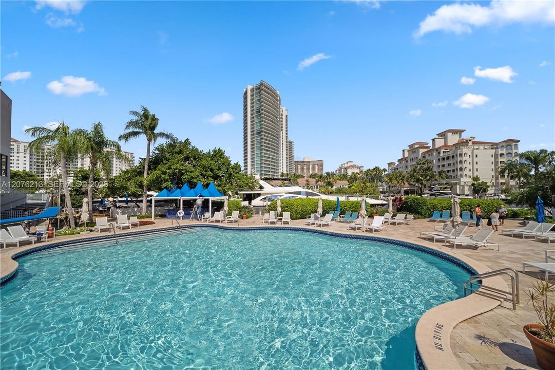 For Rent: $6,000 (2 beds, 2 baths, 1901 Square Feet)