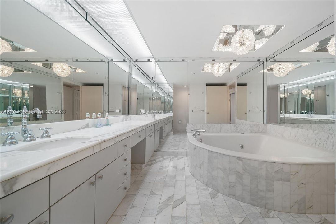 For Rent: $6,000 (2 beds, 2 baths, 1901 Square Feet)