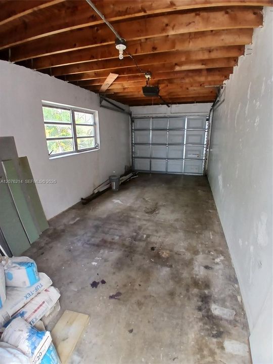 For Rent: $3,000 (3 beds, 2 baths, 1523 Square Feet)