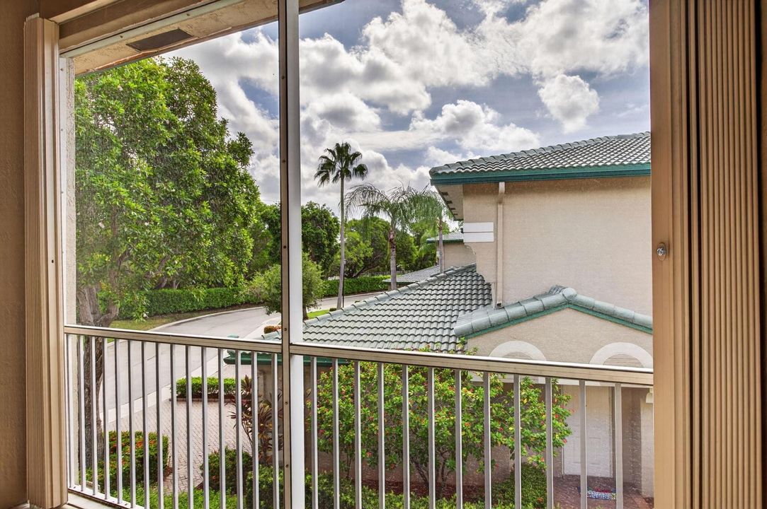 Screened Balcony