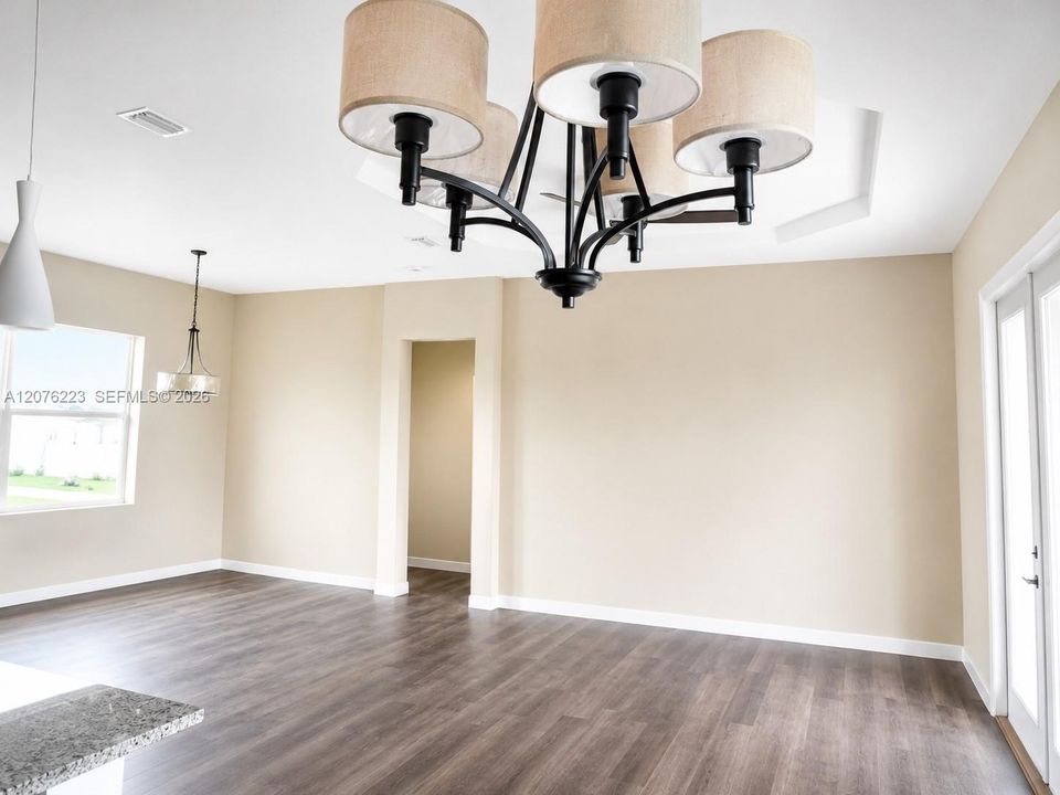 For Rent: $2,375 (3 beds, 2 baths, 1410 Square Feet)