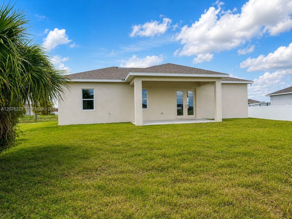 For Rent: $2,375 (3 beds, 2 baths, 1410 Square Feet)