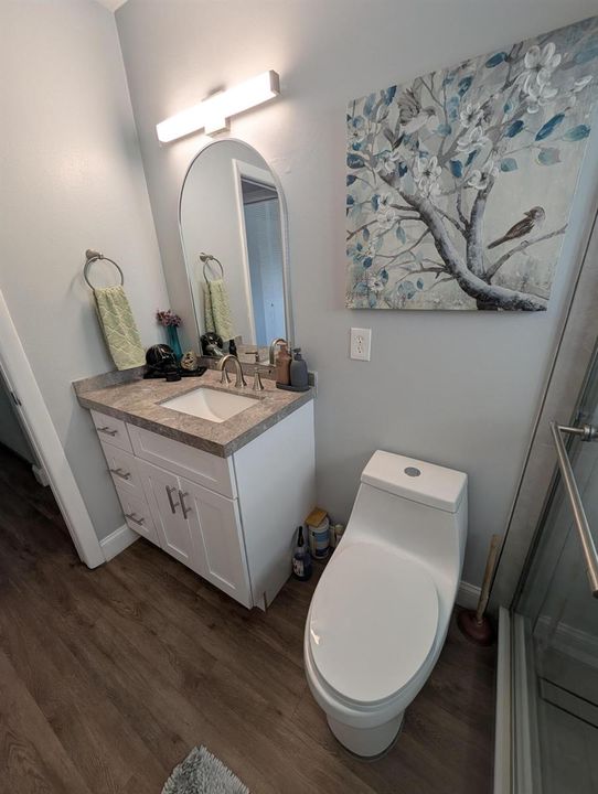 Bathroom 2 - Half view
