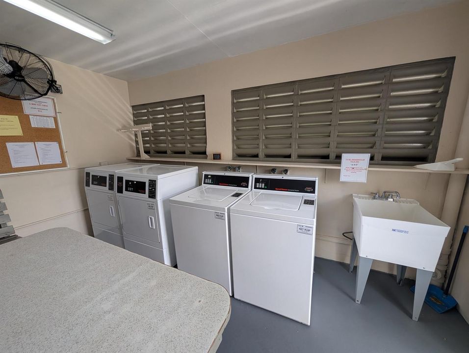 Social _ Laundry (3)