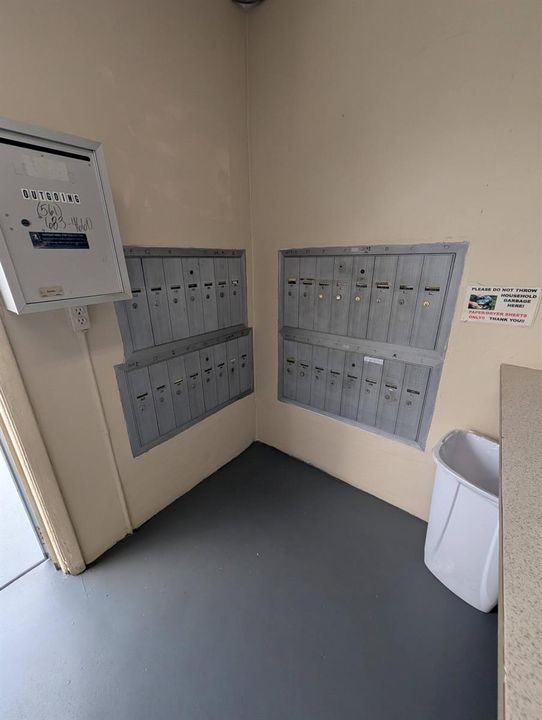 Social _ Mail boxes