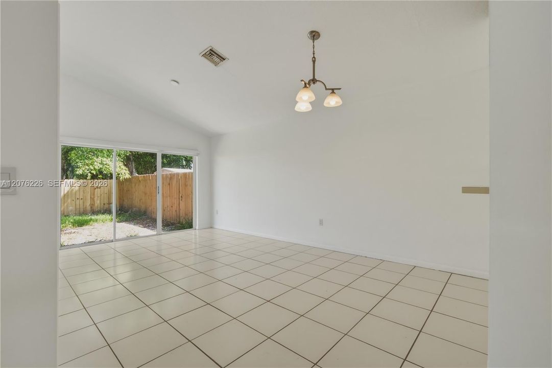 For Sale: $525,000 (3 beds, 2 baths, 1146 Square Feet)