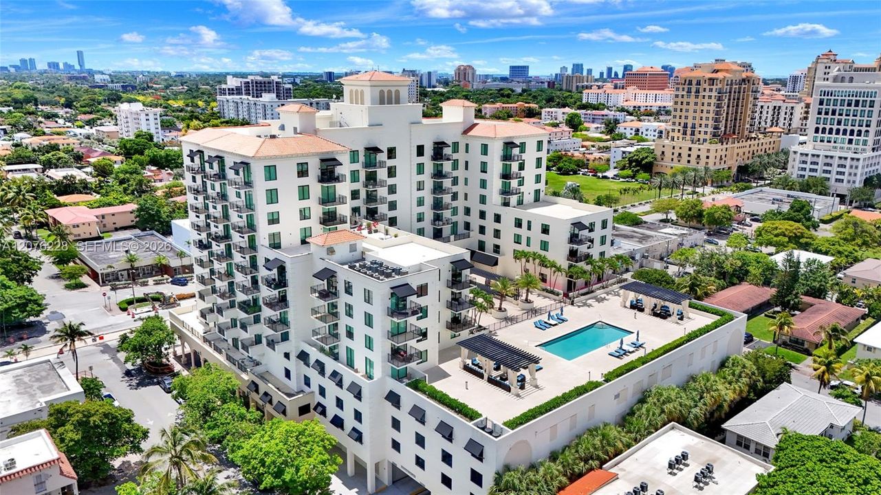 For Sale: $775,000 (2 beds, 2 baths, 1171 Square Feet)