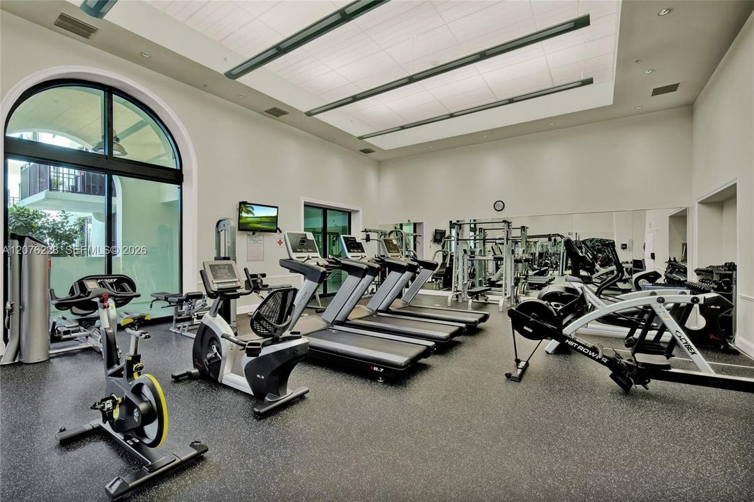 For Sale: $775,000 (2 beds, 2 baths, 1171 Square Feet)