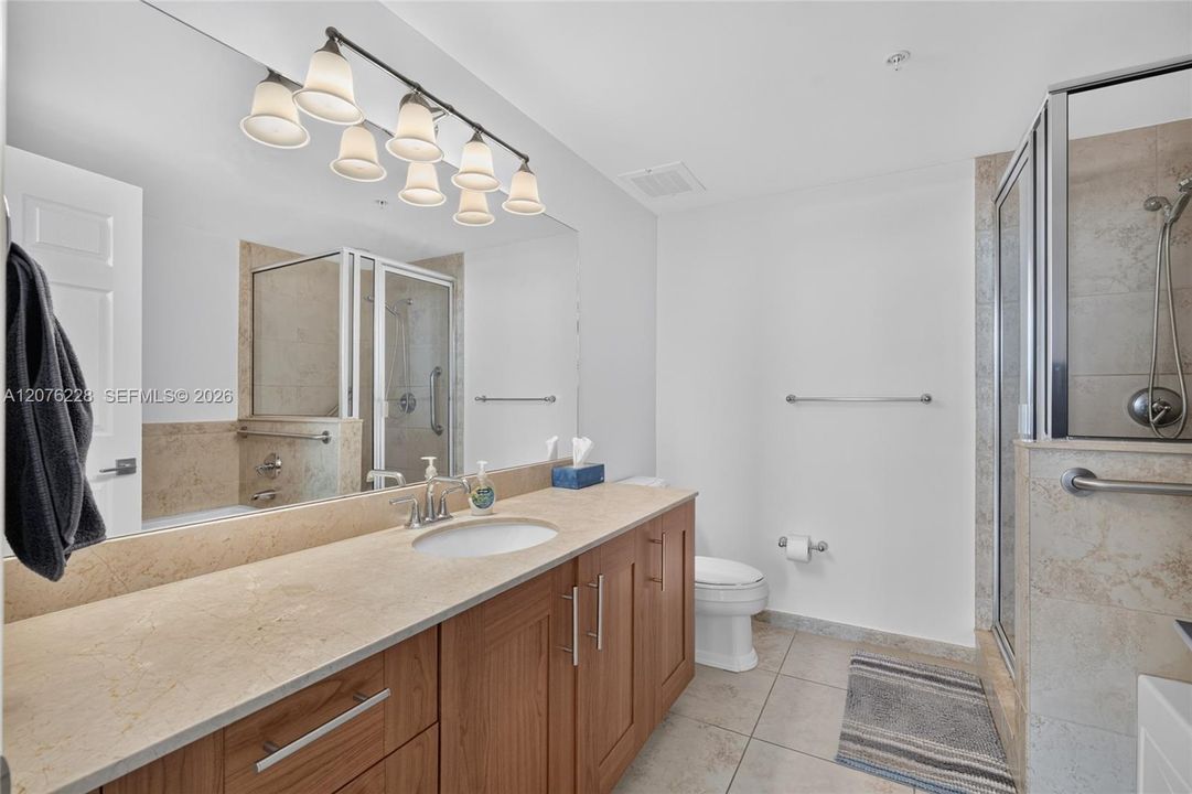 For Sale: $775,000 (2 beds, 2 baths, 1171 Square Feet)
