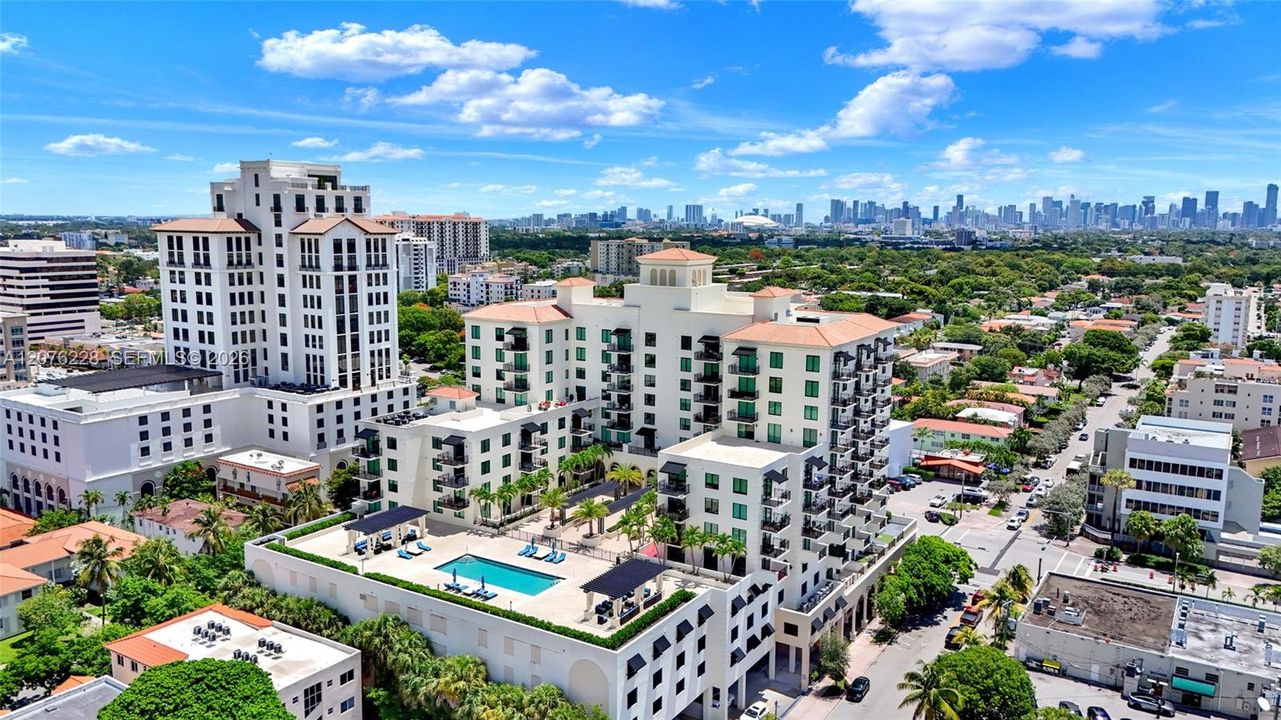 For Sale: $775,000 (2 beds, 2 baths, 1171 Square Feet)