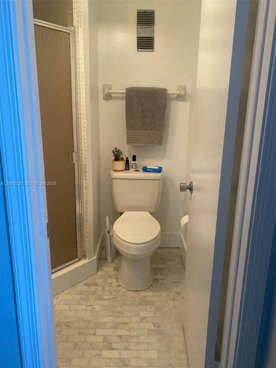 For Rent: $2,000 (2 beds, 2 baths, 1100 Square Feet)