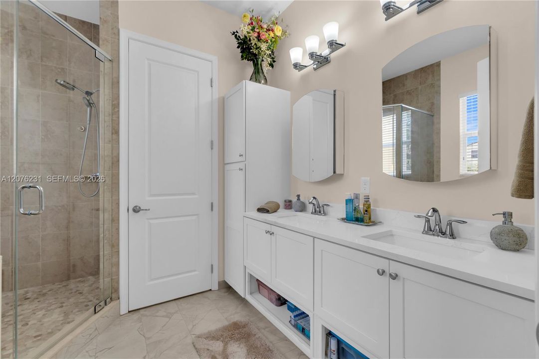 For Sale: $612,900 (3 beds, 2 baths, 1932 Square Feet)