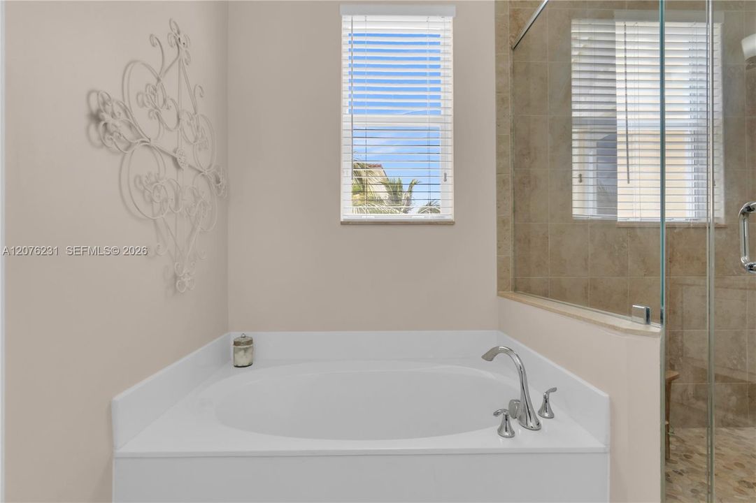 For Sale: $612,900 (3 beds, 2 baths, 1932 Square Feet)