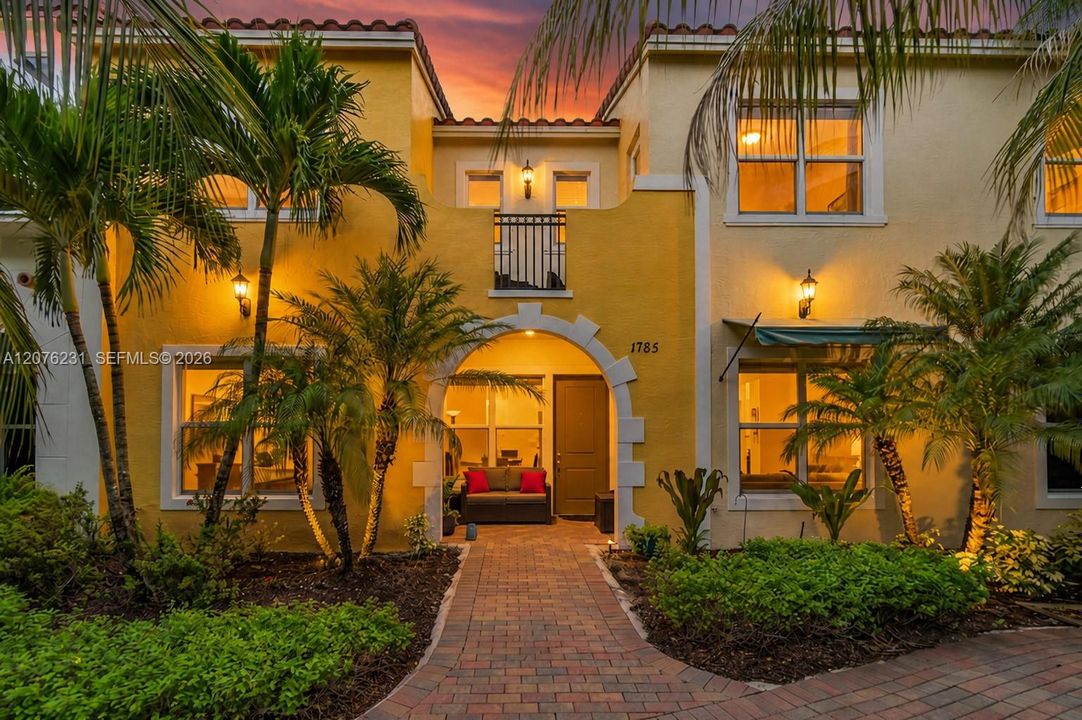 For Sale: $612,900 (3 beds, 2 baths, 1932 Square Feet)