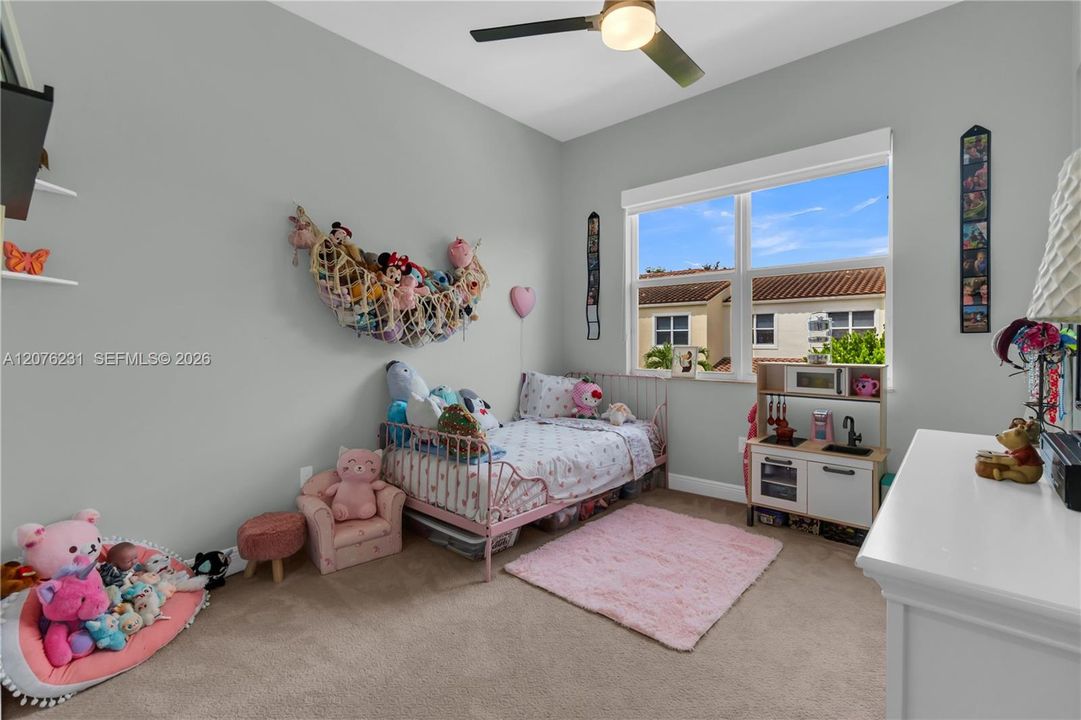 For Sale: $612,900 (3 beds, 2 baths, 1932 Square Feet)