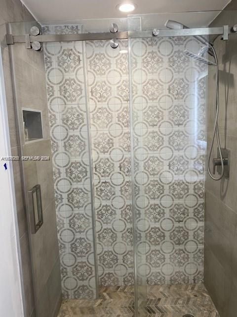 En Venta: $699,000 (2 camas, 2 baños, 1350 Pies cuadrados)