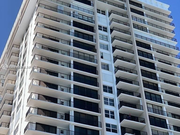 En Venta: $699,000 (2 camas, 2 baños, 1350 Pies cuadrados)