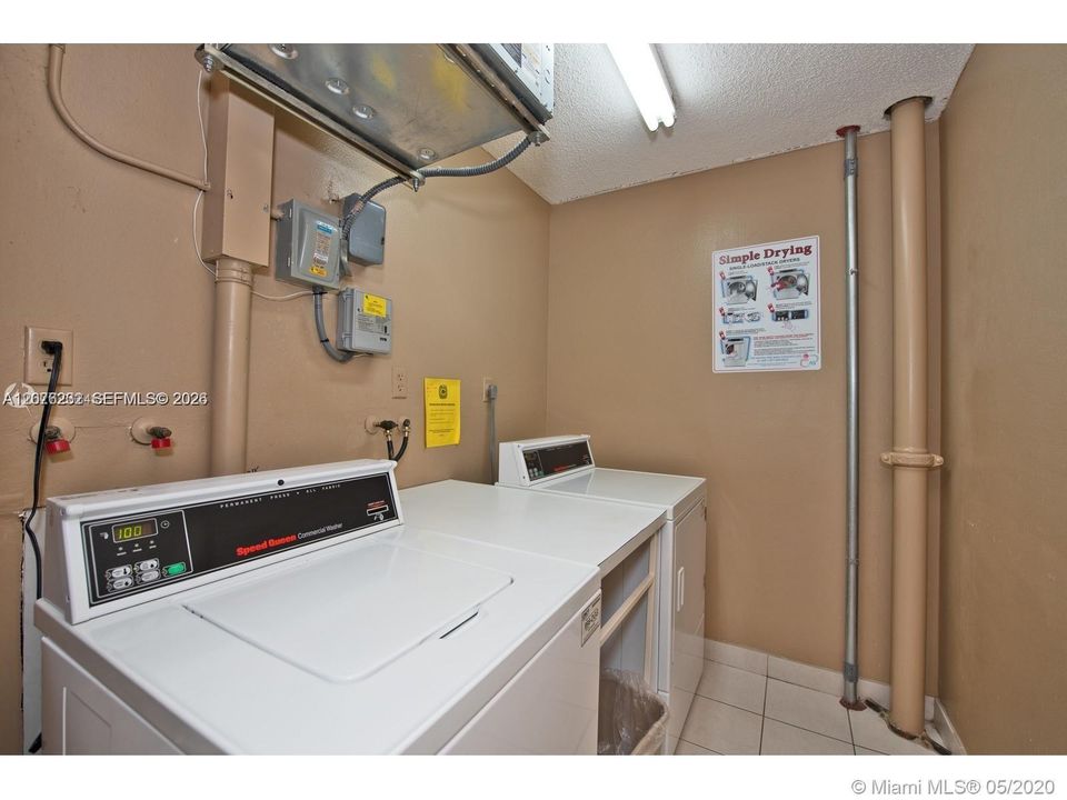 En Venta: $699,000 (2 camas, 2 baños, 1350 Pies cuadrados)