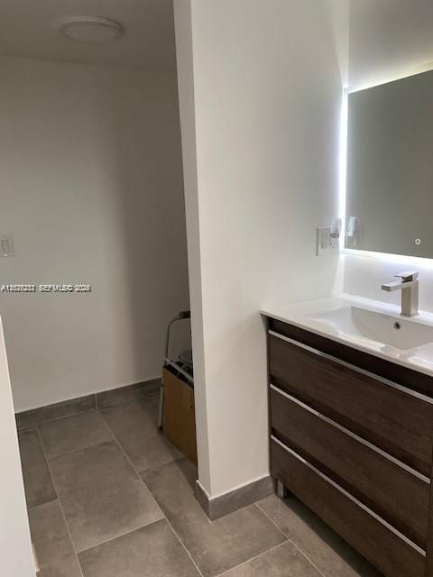 En Venta: $699,000 (2 camas, 2 baños, 1350 Pies cuadrados)