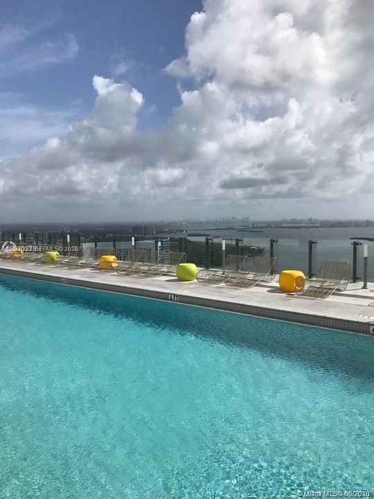 En Renta: $4,150 (2 camas, 2 baños, 944 Pies cuadrados)