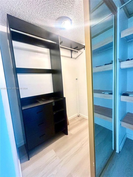 For Sale: $160,000 (2 beds, 2 baths, 920 Square Feet)