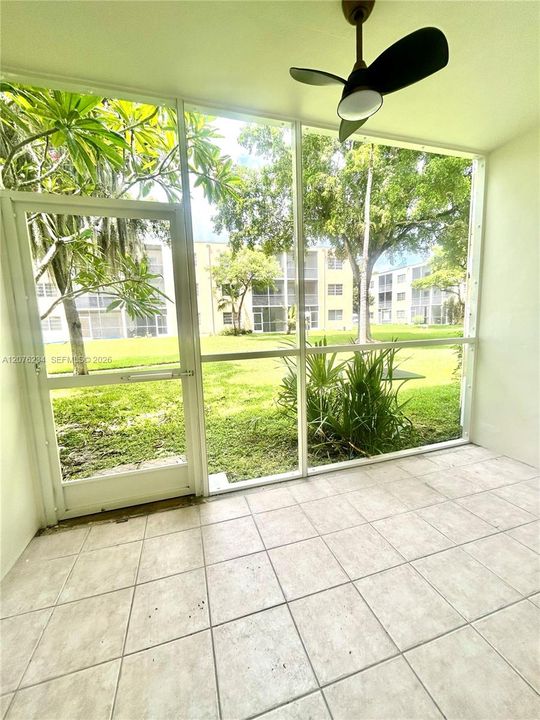 For Sale: $160,000 (2 beds, 2 baths, 920 Square Feet)