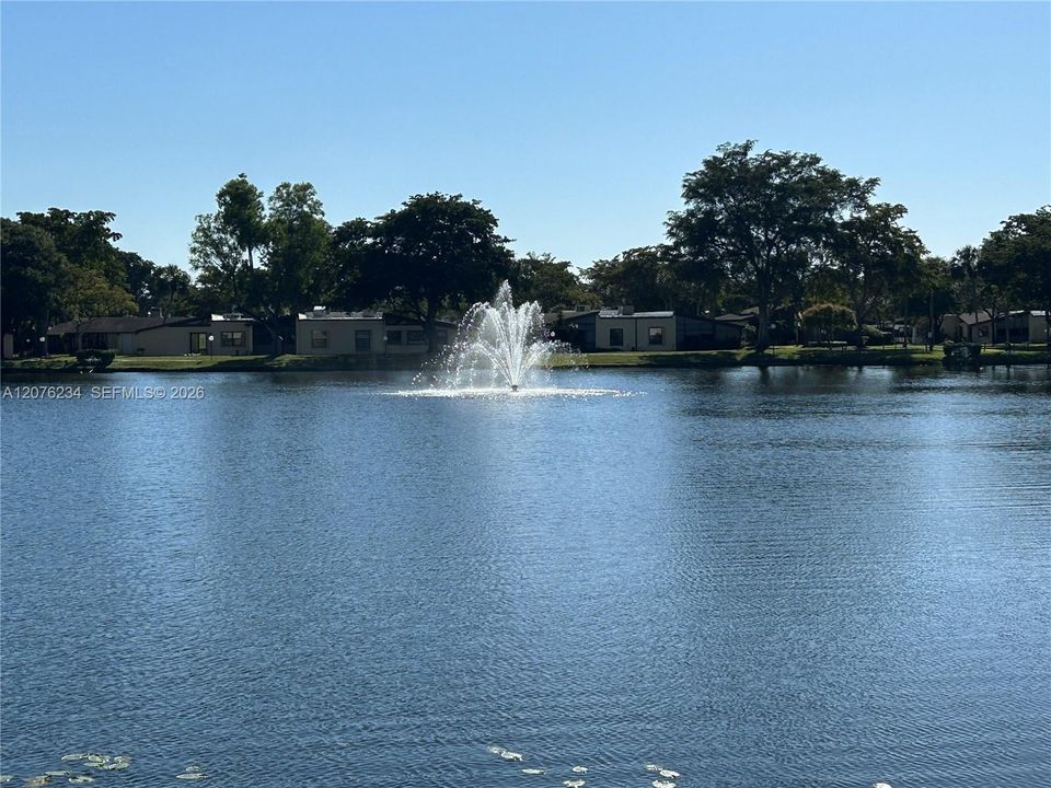 For Sale: $160,000 (2 beds, 2 baths, 920 Square Feet)