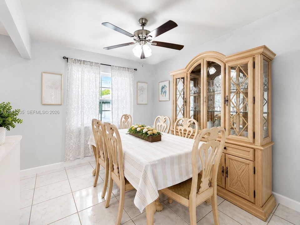For Sale: $507,000 (3 beds, 1 baths, 1050 Square Feet)