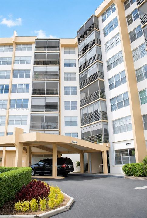 En Venta: $159,900 (2 camas, 2 baños, 1120 Pies cuadrados)