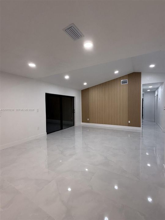 En Venta: $895,000 (5 camas, 3 baños, 2276 Pies cuadrados)