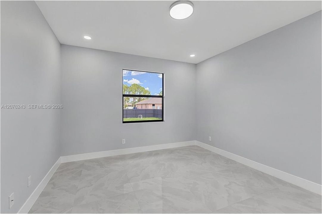 На продажу: $279,900 (3 спален, 2 ванн, 1144 Квадратных фут)