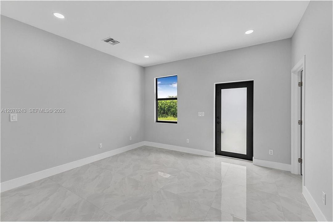 На продажу: $279,900 (3 спален, 2 ванн, 1144 Квадратных фут)