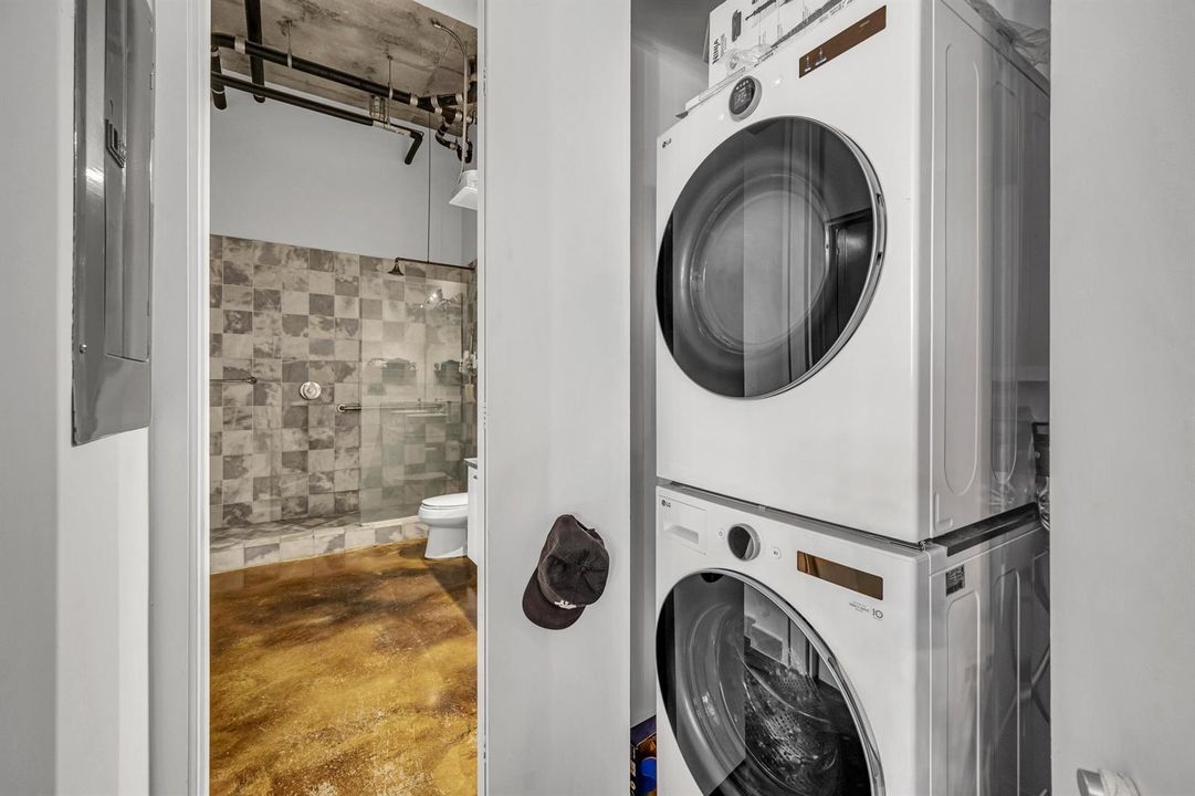445 N ANDREWS #304-21