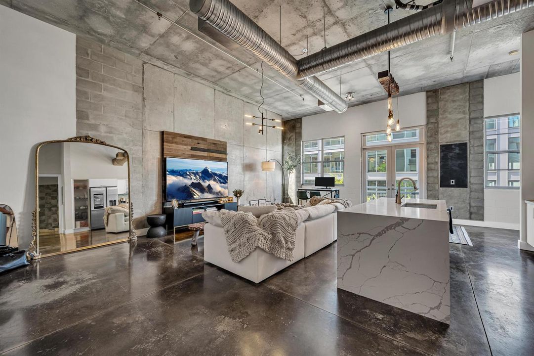 445 N ANDREWS #304-2