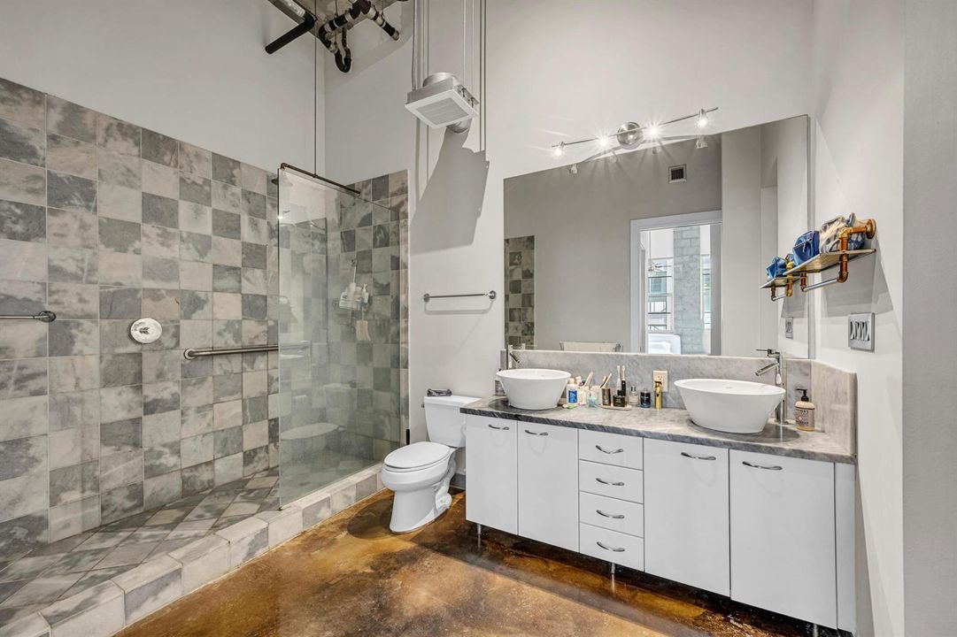 445 N ANDREWS #304-20