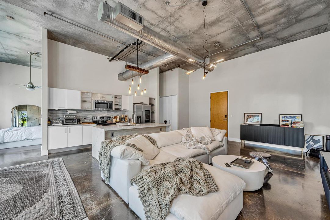 445 N ANDREWS #304-7