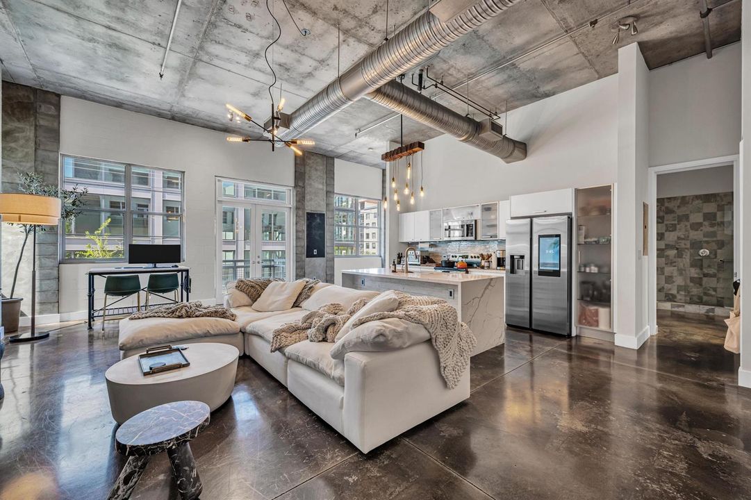 445 N ANDREWS #304-1