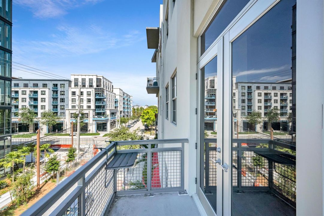 445 N ANDREWS #304-13
