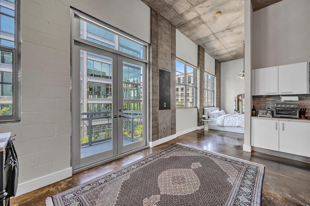 445 N ANDREWS #304-9
