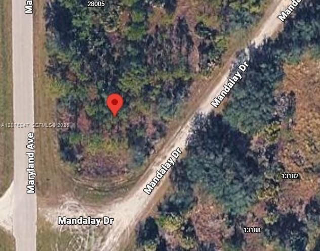 На продажу: $26,000 (10,018.00 acres)