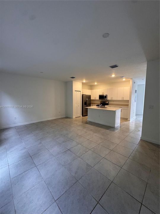 For Rent: $3,100 (4 beds, 3 baths, 1615 Square Feet)